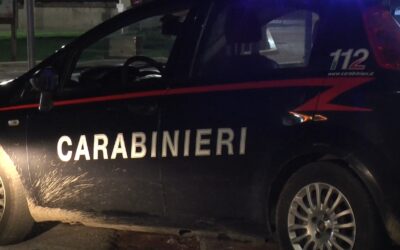 Tenta di investire i Carabinieri: inseguimento e spari sull’Aurelia